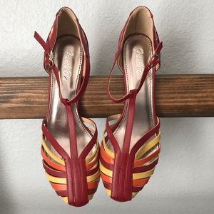 Women’s 9 French Blu Heels Red w/ Yellow T-Strap